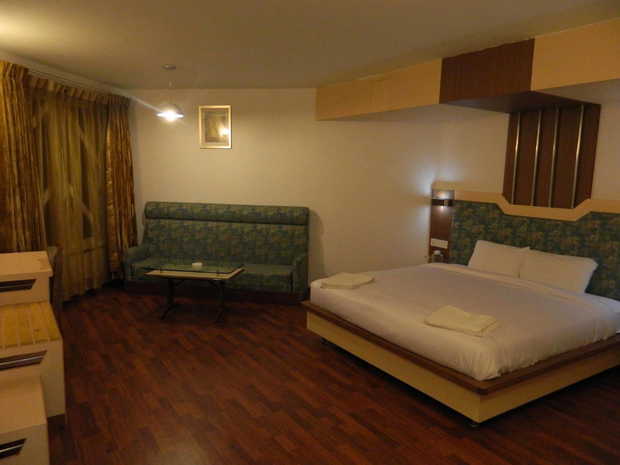 Pleasant Stay Kodai Hotel Pvt. Ltd. Kodaikanal Exteriör bild